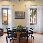Elegant Prefetti * Roma