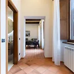 Elegant Prefetti Apartamento