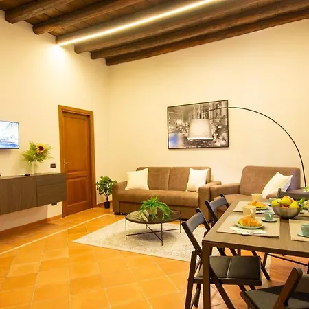 Elegant Prefetti Apartment Rome