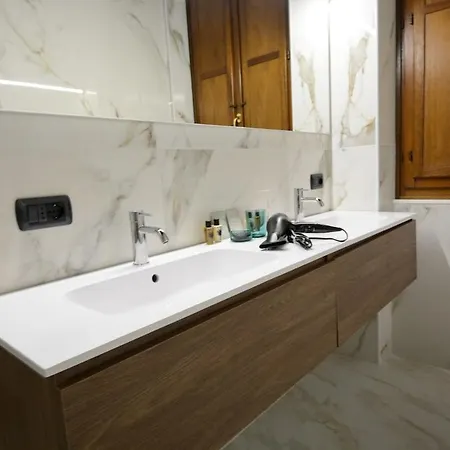 Elegant Prefetti Apartment