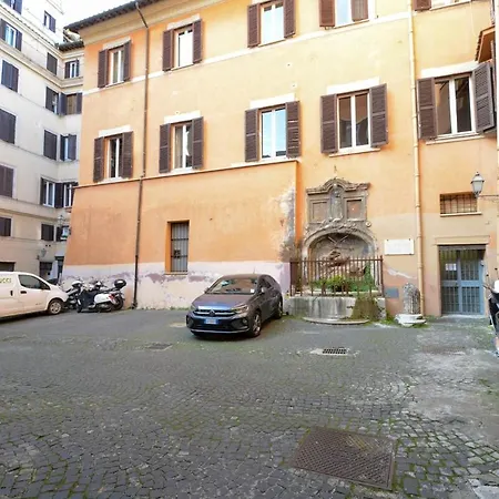 Elegant Prefetti Apartment *