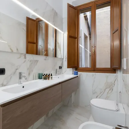 Elegant Prefetti Apartmán *
